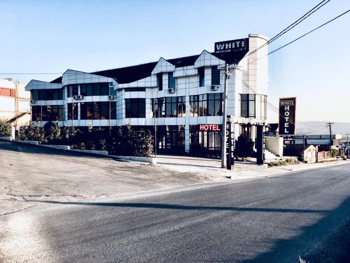 Family White Hotel Gjilan المظهر الخارجي الصورة
